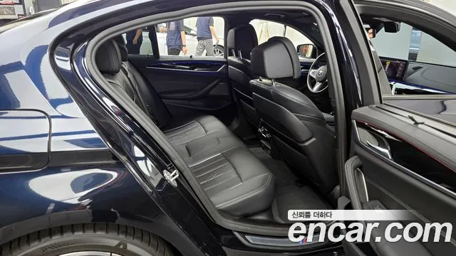 BMW 5 Series (G30) 2023 Черный из Кореи, фото 3