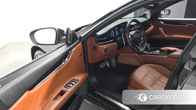 Maserati Quattroporte 2019 Черный из Кореи, фото 3