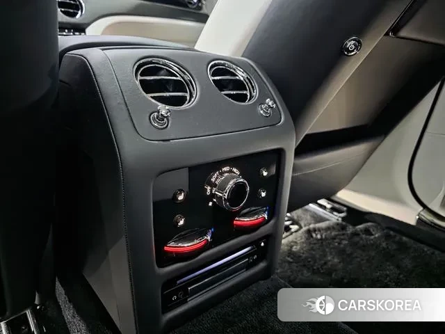 Rolls-Royce Ghost 2nd Generation 2022 Серебристо-серый из Кореи, фото 3