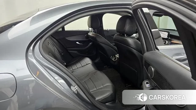 Mercedes-Benz C-Class W205 2021 Серый из Кореи, фото 3