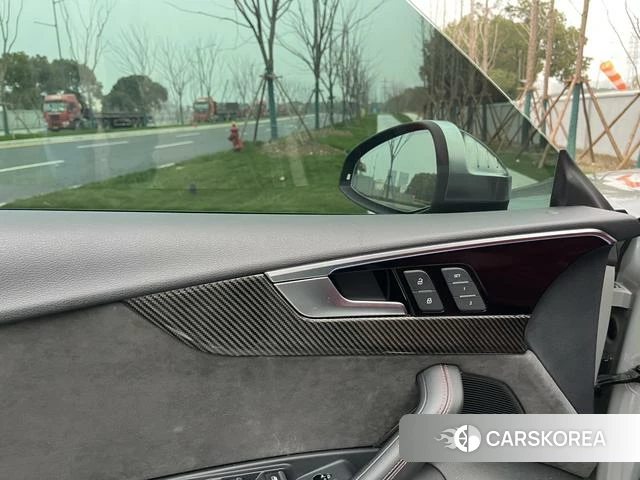 Audi S5 2021 Темно-серый из Китая, фото 3