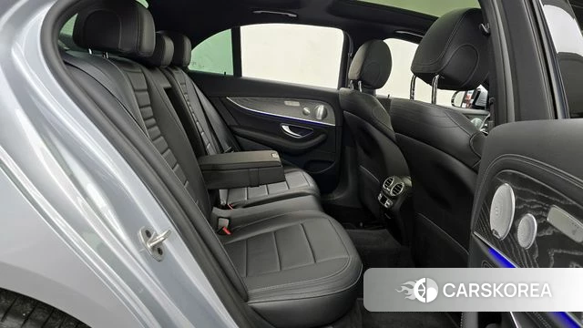 Mercedes-Benz E-Class W213 2021 Серебряный из Кореи, фото 3