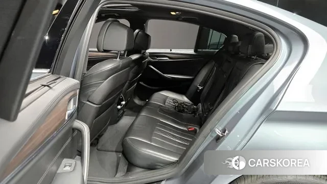 BMW 5 Series (G30) 2018 Серый из Кореи, фото 3