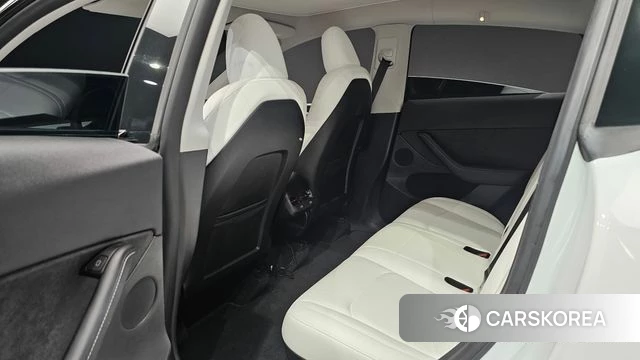 Tesla Model Y 2024 Белый из Кореи, фото 3