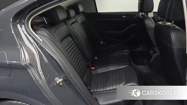 Volkswagen Passat GT (B8) 2018 Серый из Кореи, фото 3