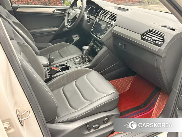 Volkswagen Tiguan L 2021 Белый из Китая, фото 3
