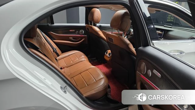 Mercedes-Benz E-Class W213 2019 Белый из Кореи, фото 3