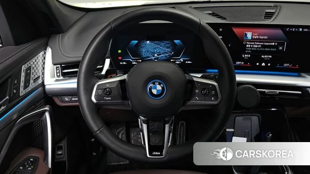 BMW iX1 (U11) 2024 Черный из Кореи, фото 3
