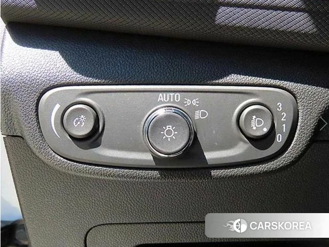 Chevrolet (GM Daewoo) The New Trail Blazer 2023 Белый из Кореи, фото 3