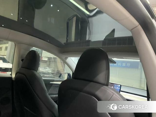 Tesla Model Y 2023 Черный из Китая, фото 3