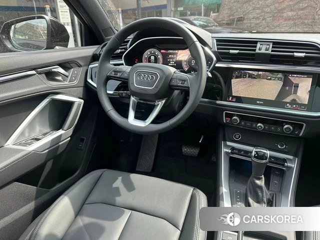 Audi Q3 (F3) 2026 Черный из Кореи, фото 3