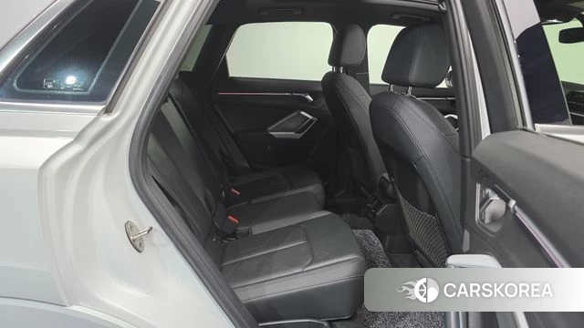 Audi Q3 (F3) 2020 Белый из Кореи, фото 3