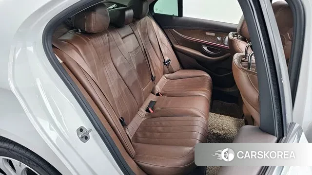 Mercedes-Benz E-Class W213 2020 Белый из Кореи, фото 3