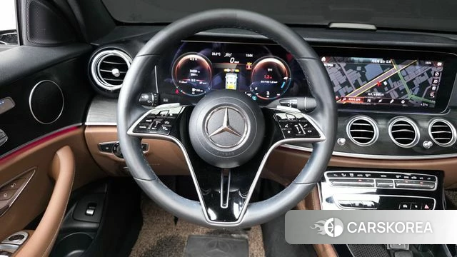 Mercedes-Benz E-Class W213 2022 Белый из Кореи, фото 3