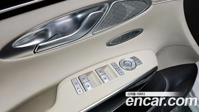 Genesis GV70 2022 Белый из Кореи, фото 3