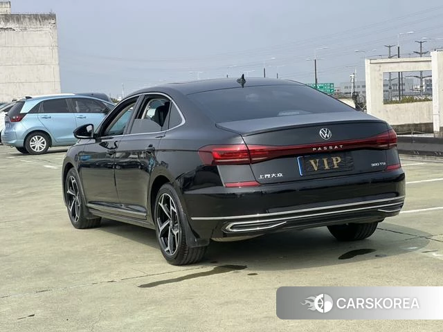 Volkswagen Passat 2025 Черный из Китая, фото 3