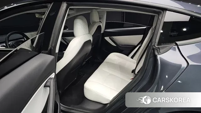 Tesla Model 3 2021 Серый из Кореи, фото 3