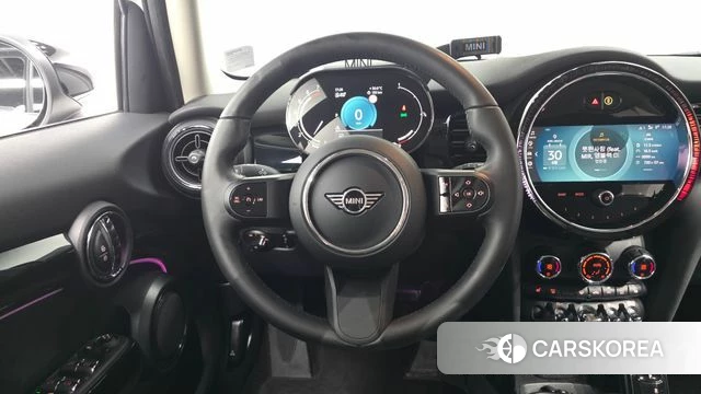 Mini Cooper 2023 Белый из Кореи, фото 3