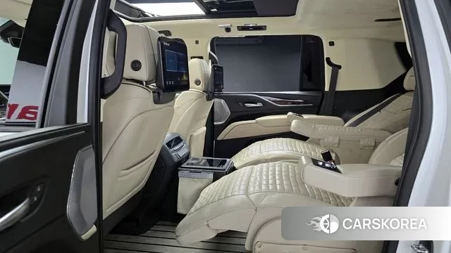 Cadillac Escalade 5th Generation 2023 Белый из Кореи, фото 3