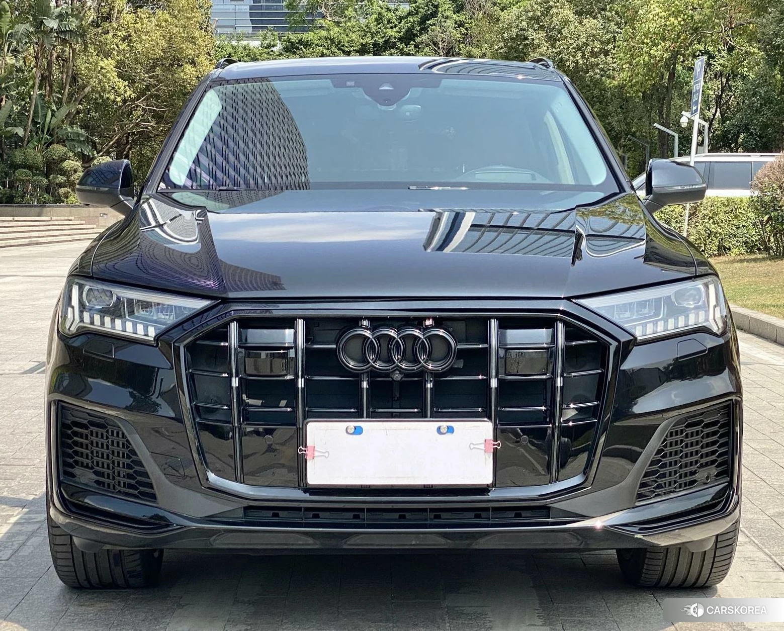 Audi Q7 2020 Черный из Китая, фото 3