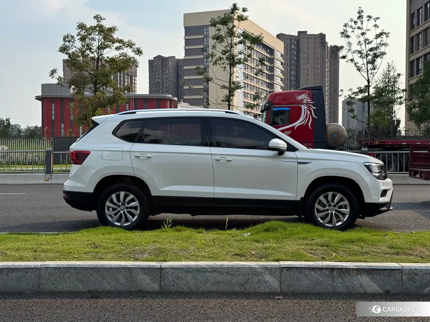 Volkswagen Tharu 2020 Белый из Китая, фото 3