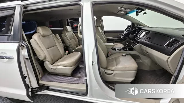 Kia The New Carnival 2018 Белый из Кореи, фото 3