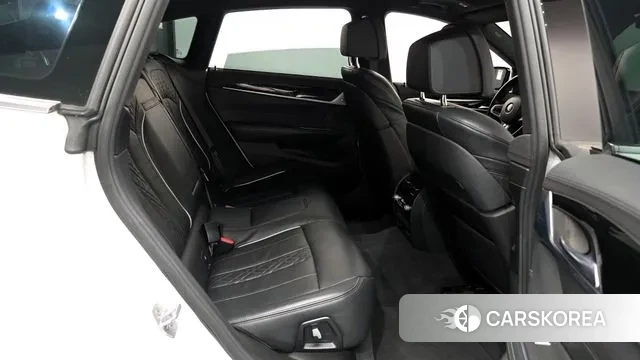 BMW 6 Series GT (G32) 2020 Белый из Кореи, фото 3