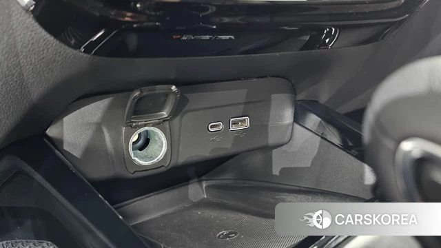 Chevrolet (GM Daewoo) Trax Crossover 2023 Черный из Кореи, фото 3