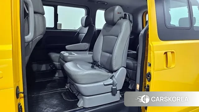 Hyundai The New Grand Starex 2018 Желтый из Кореи, фото 3