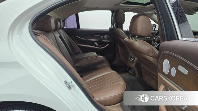 Mercedes-Benz E-Class W213 2020 Белый из Кореи, фото 3