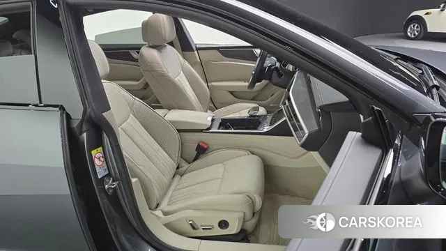 Audi A7 (4K) 2022 Белый из Кореи, фото 3