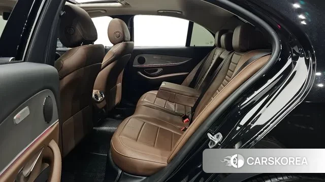 Mercedes-Benz E-Class W213 2019 Черный из Кореи, фото 3