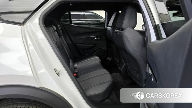 Peugeot 2008 Second generation 2023 Белый из Кореи, фото 3