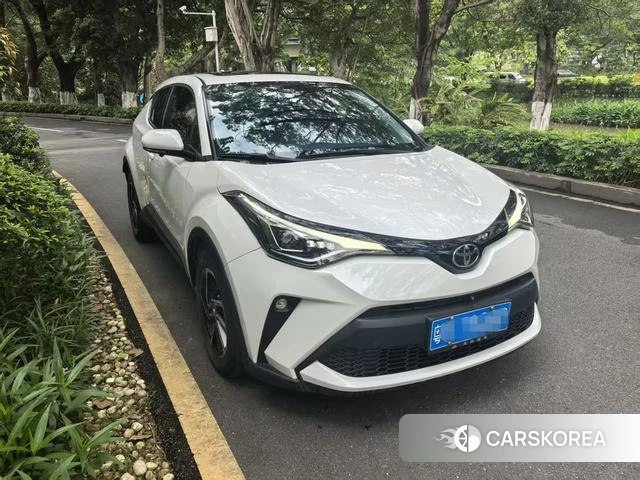 Toyota C-HR 2021 Белый из Китая, фото 3