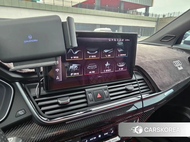 Audi SQ5 (FY) 2021 Светло-серебряный цвет из Кореи, фото 3
