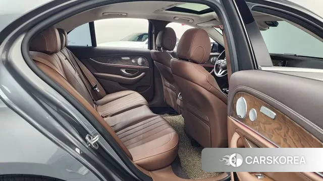 Mercedes-Benz E-Class W213 2020 Серый из Кореи, фото 3