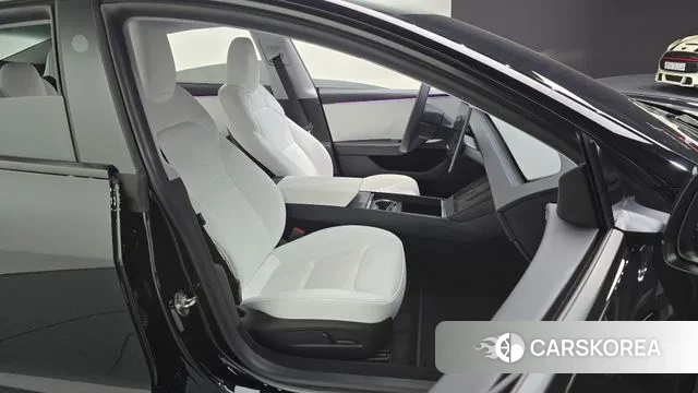 Tesla Model 3 2024 Черный из Кореи, фото 3