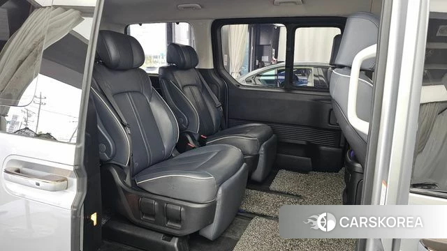 Hyundai Staria 2021 Серебряный из Кореи, фото 3