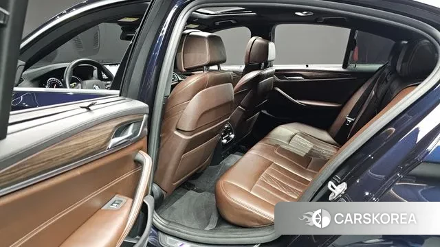 BMW 5 Series (G30) 2018 Синий из Кореи, фото 3