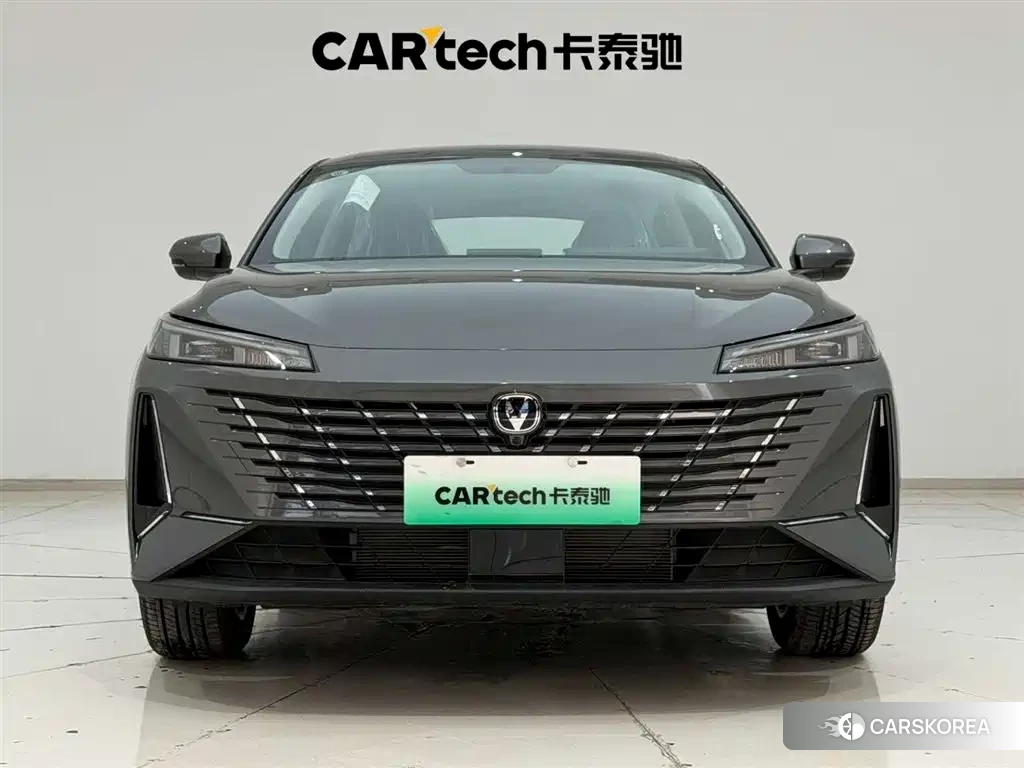 Chang'an Yidong PHEV 2026 Silver/gray из Китая, фото 4