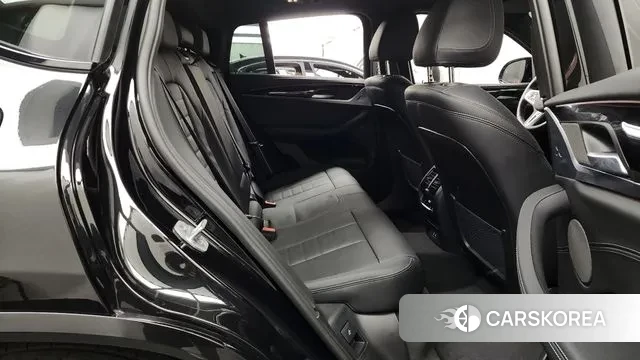 BMW X4 (G02) 2024 Черный из Кореи, фото 3