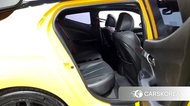 Hyundai Veloster (JS) 2018 Желтый из Кореи, фото 3