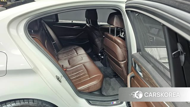 BMW 5 Series (G30) 2018 Белый из Кореи, фото 3