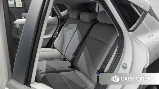 Hyundai Kona (SX2) 2023 Белый из Кореи, фото 3