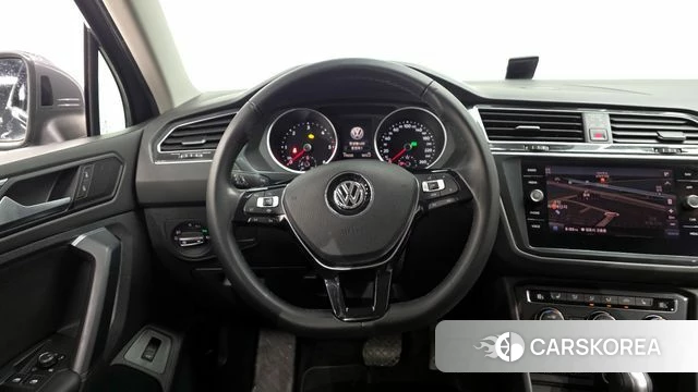 Volkswagen Tiguan second Generation 2020 Серый из Кореи, фото 3