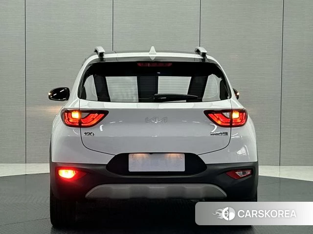 Kia Yi Ran 2022 Белый из Китая, фото 3