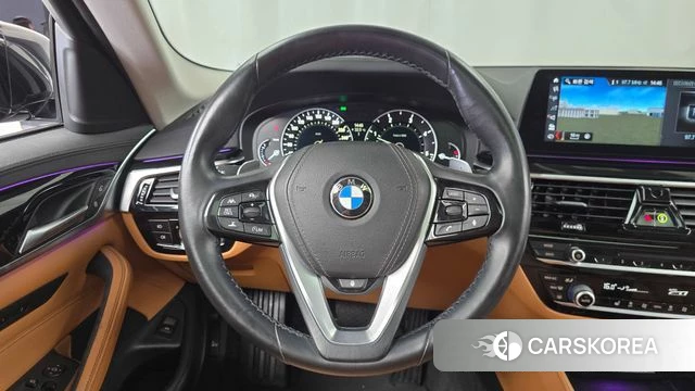 BMW 5 Series (G30) 2018 Черный из Кореи, фото 3