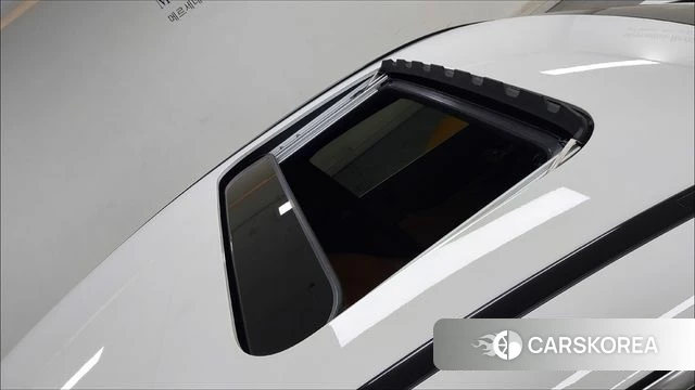 Mercedes-Benz GLC-Class X253 2023 Белый из Кореи, фото 3