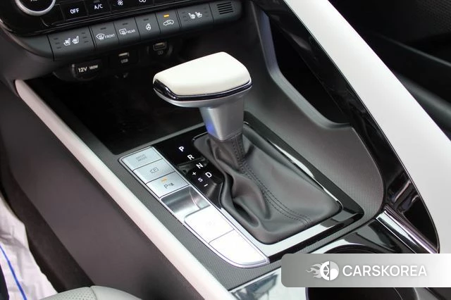 Hyundai Avante (CN7) 2022 Серебристо-серый из Кореи, фото 3