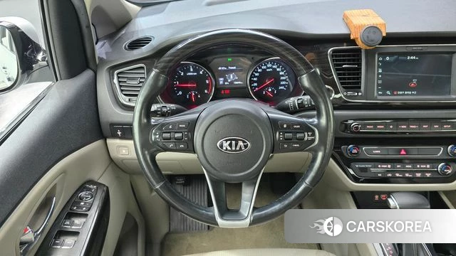 Kia The New Carnival 2018 Серебряный из Кореи, фото 3